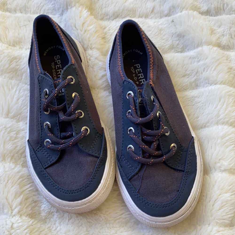 Kids Sperry Deck Fin Jr Slip On Boat Shoes - Worn once for a wedding! SZ 11.5Y